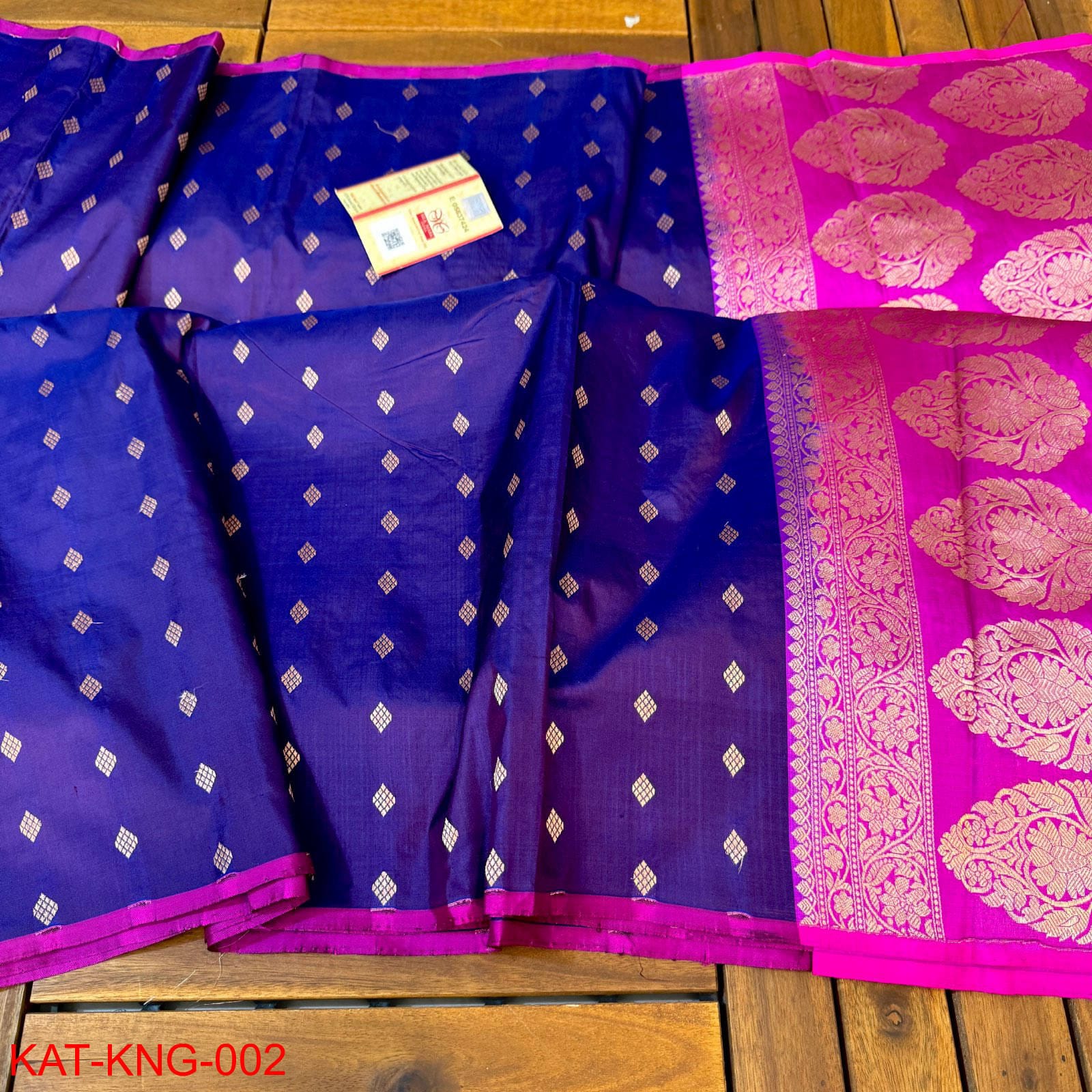 Shop blue kanjivaram saree with double pallu at best price