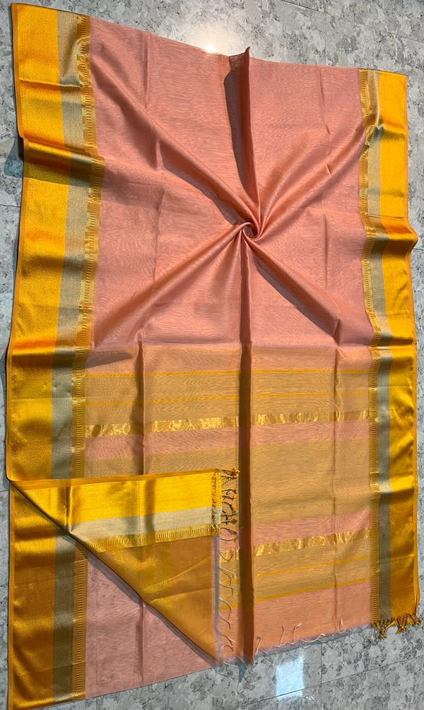 Handloom Maheshwari Silk Saree With Blouse.