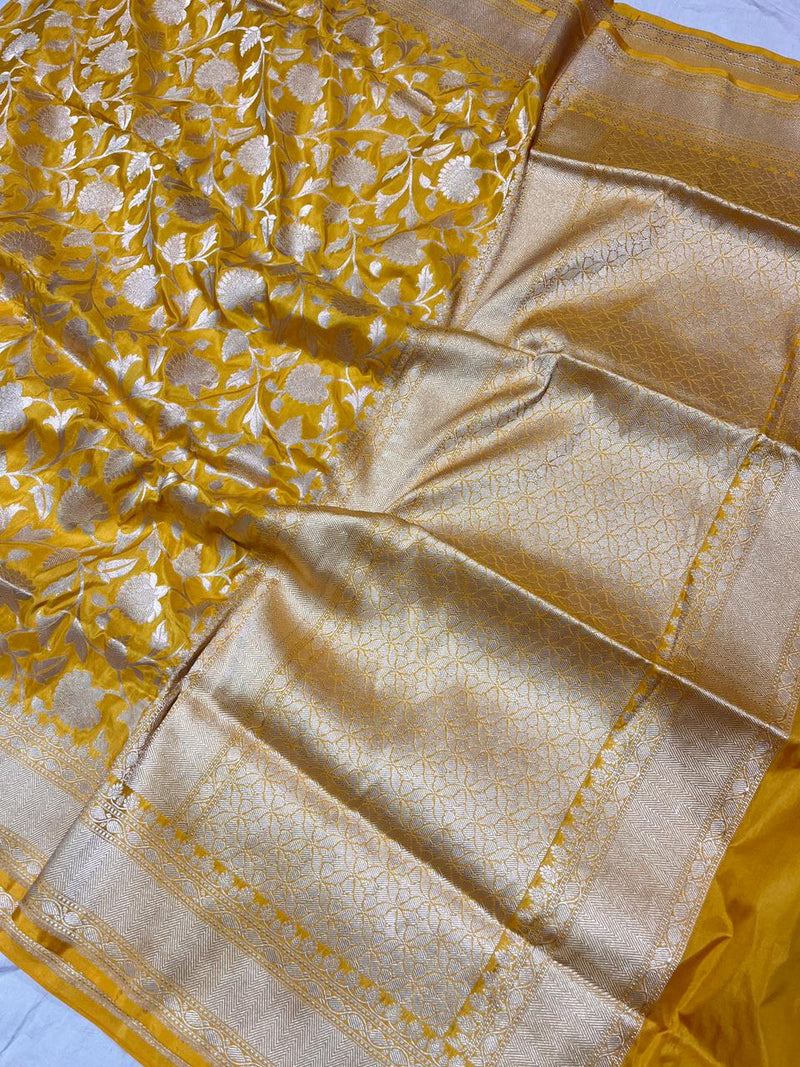 Pure Banarasi Handloom Katan Silk Zari Saree With Blouse.