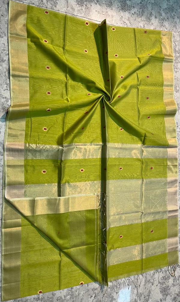 Handloom Maheshwari Silk Saree With Blouse.