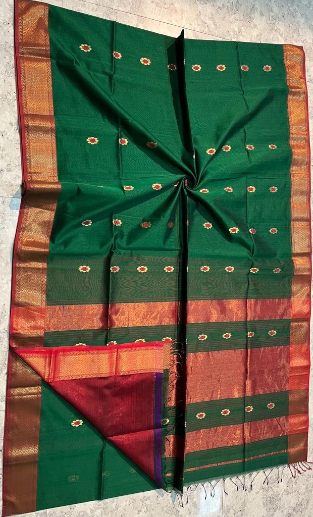 Handloom Maheshwari Silk Saree With Blouse.