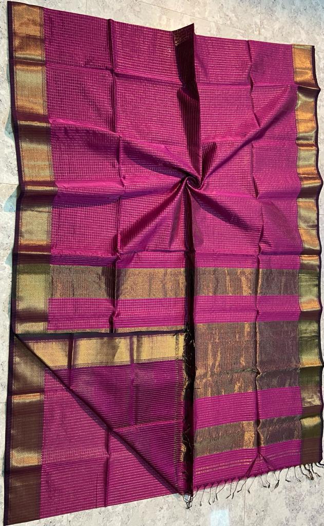 Handloom Maheshwari Silk Saree With Blouse.