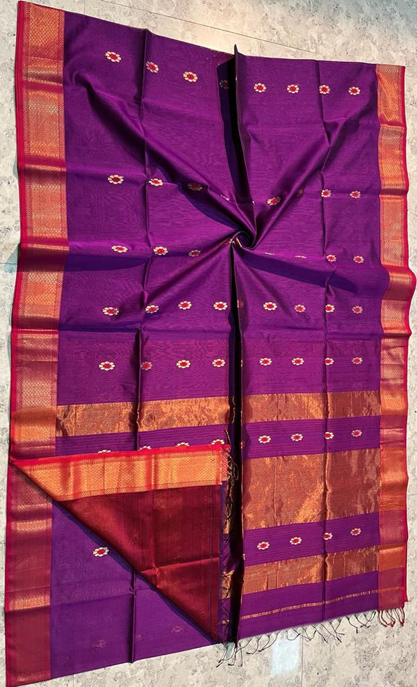 Handloom Maheshwari Silk Saree With Blouse.