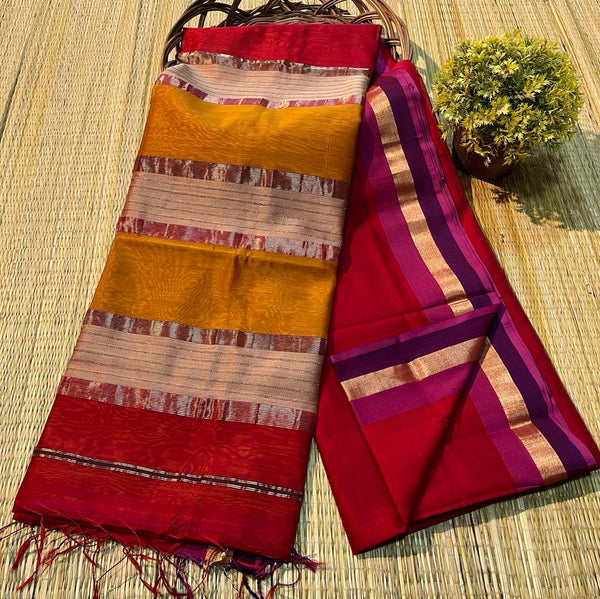 Handloom Maheshwari Silk Saree With Blouse.