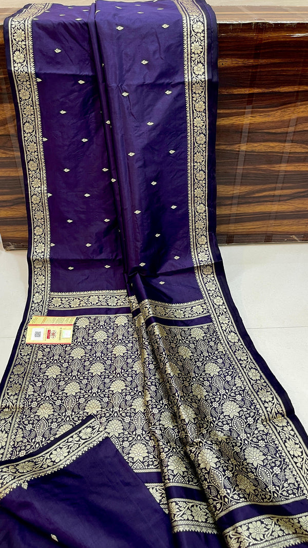 Pure Kanjivaram Silk Hand weaved saree With Blouse. ( length- 6.5 meter )