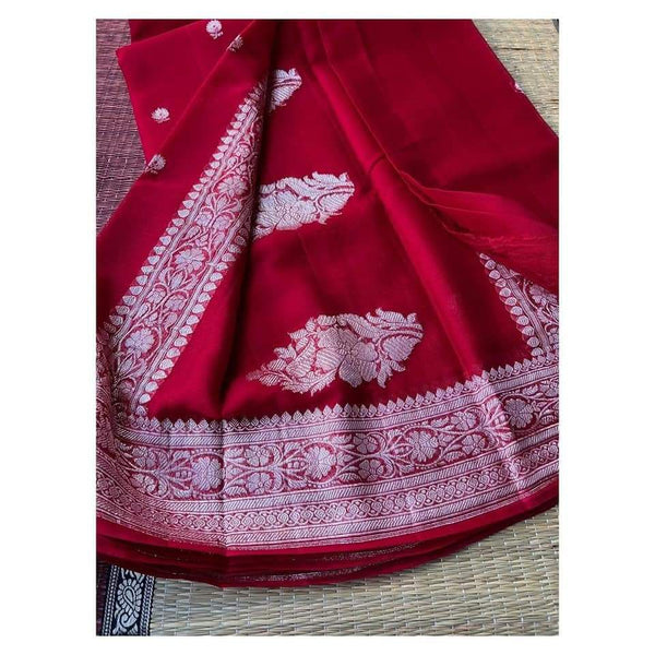 Pure Hand loom  Khaddi Georgette Saree with Silver Zari Weaving blouse