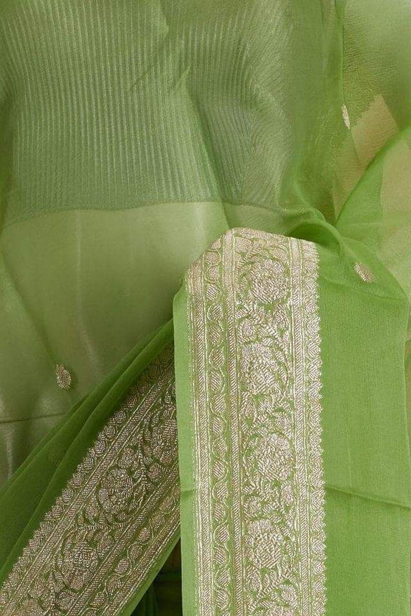 Pure Hand loom  Khaddi Georgette Saree with Silver Zari Weaving blouse