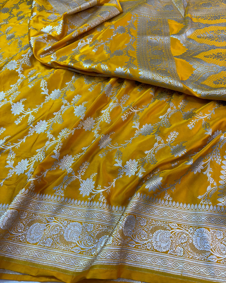 Pure Banarasi Mashru Silk Saree With Zari work