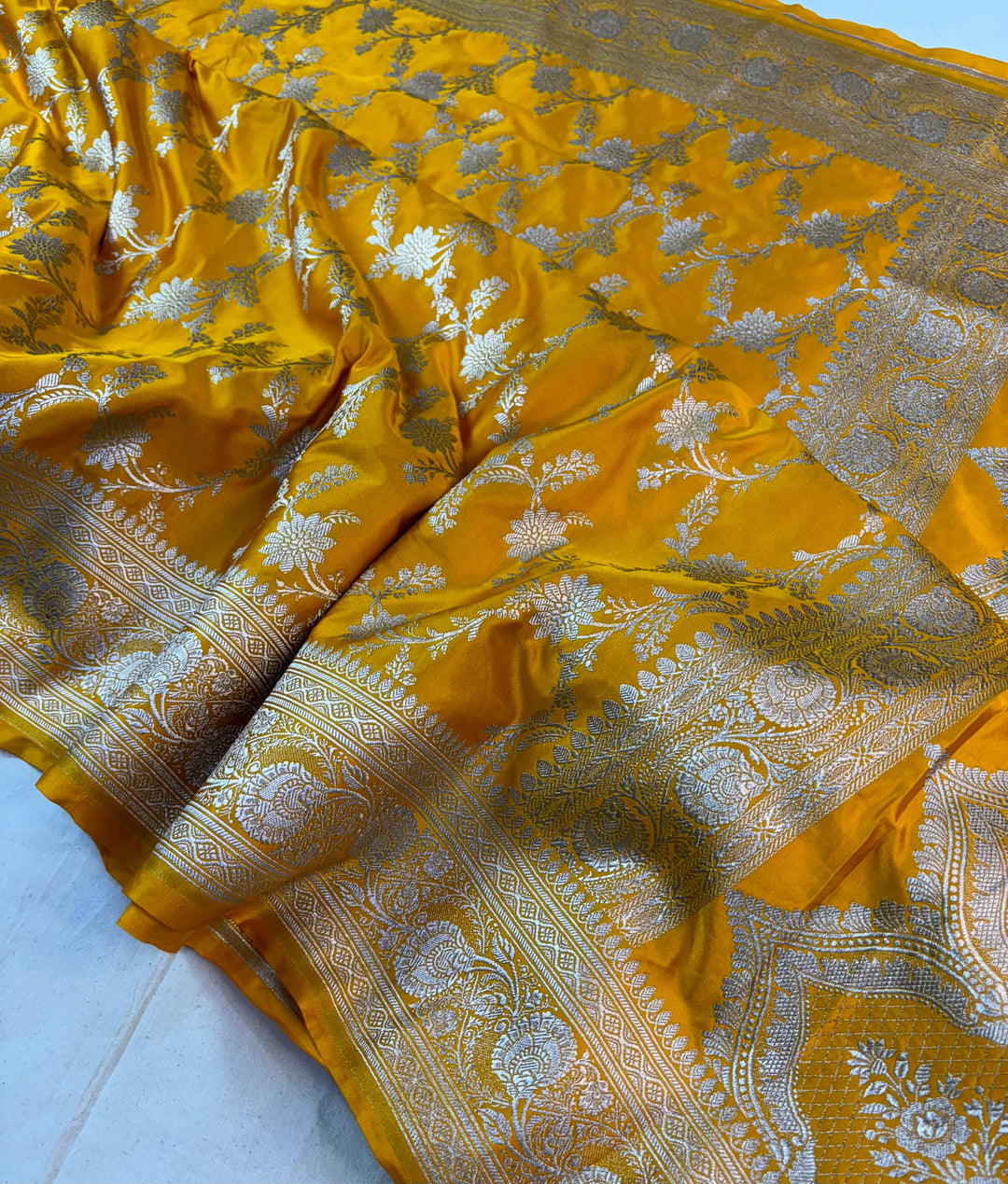 Pure Banarasi Mashru Silk Saree With Zari work