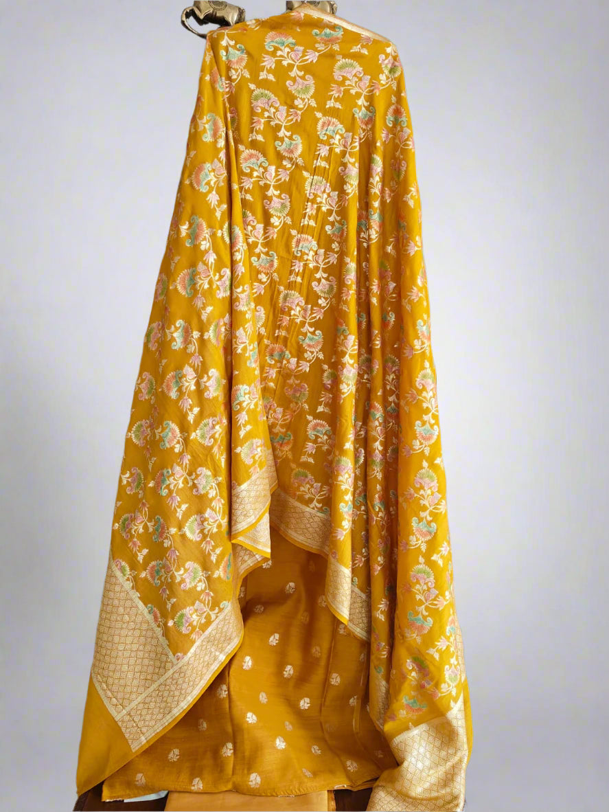 Premium Quality Handloom Weaved Pure Munga Silk 3pc Unstitched Suit with Zari Weaved Brush Paint Munga Dupatta