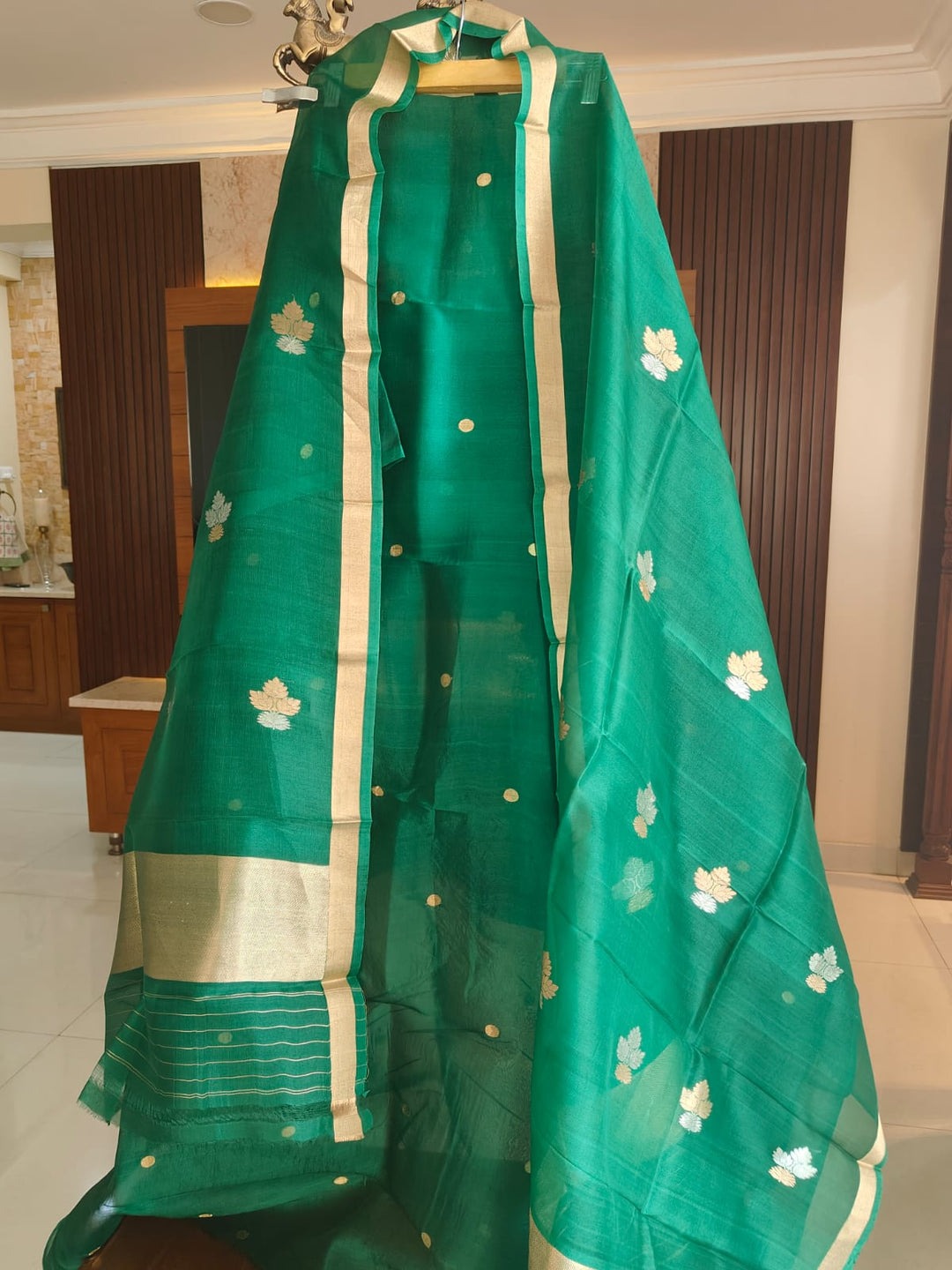 Pure Banarasi Kora Silk Khadwa Work 2 pc Unstitched Suit with meenakari Work in Green