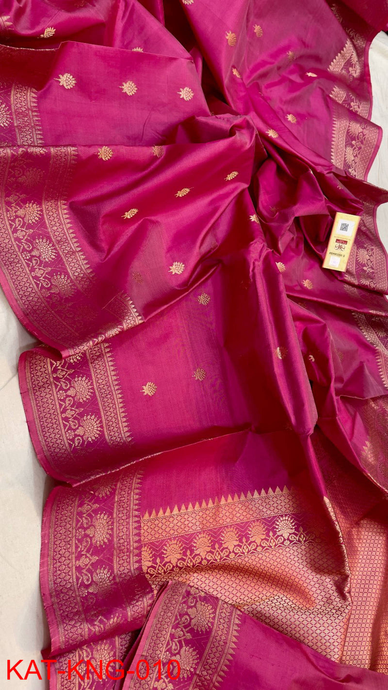 Pure Kanjivaram Silk Hand weaved saree With Blouse.