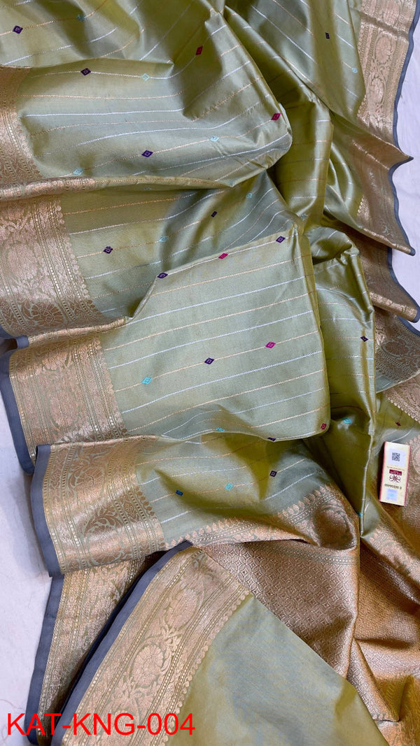 Pure Kanjivaram Silk Hand weaved saree With Blouse.