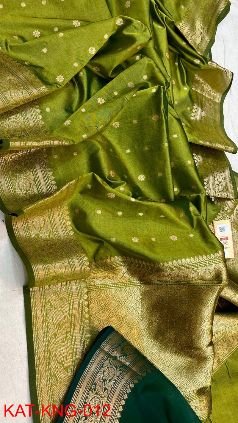 Pure Kanjivaram Silk Hand weaved saree With Blouse.