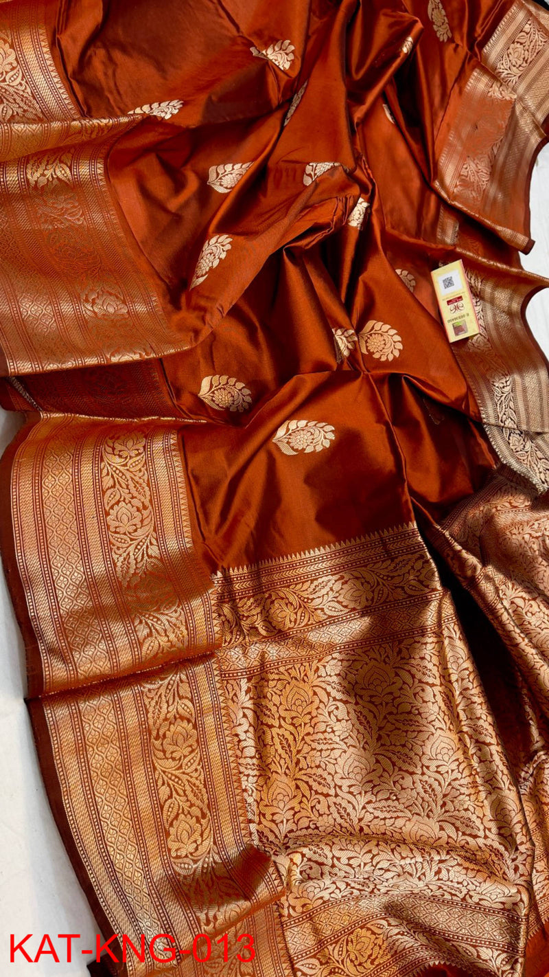 Pure Kanjivaram Silk Hand weaved saree With Blouse.