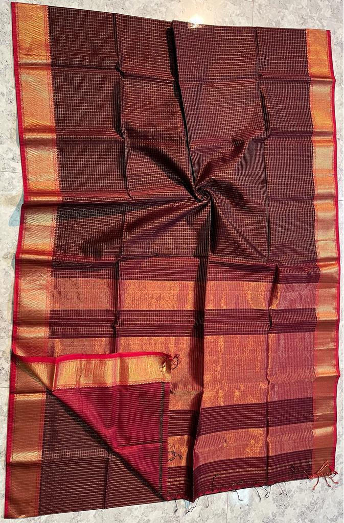 Handloom Maheshwari Silk Saree With Blouse.