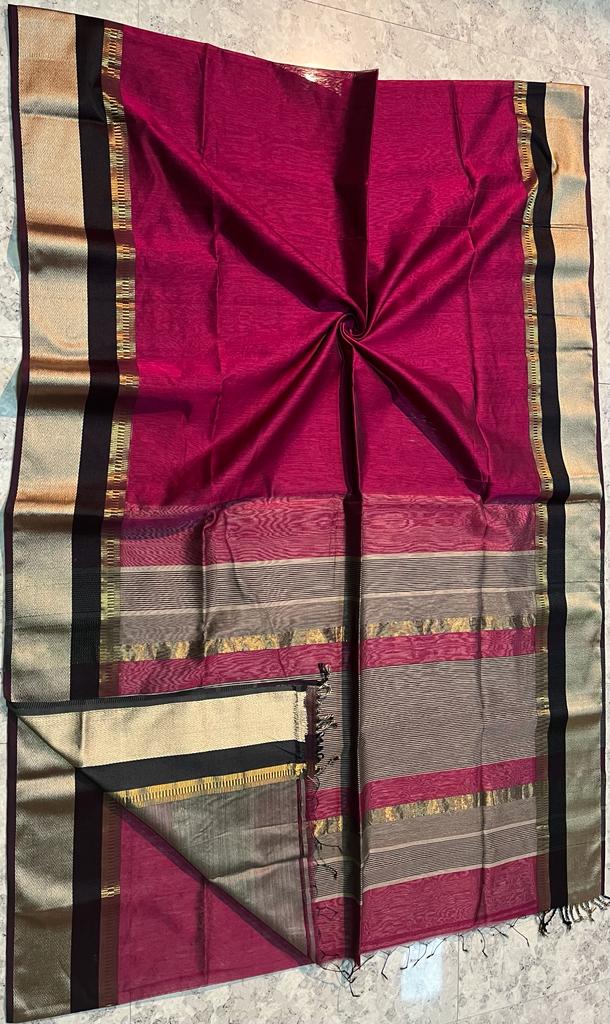 Handloom Maheshwari Silk Saree With Blouse.