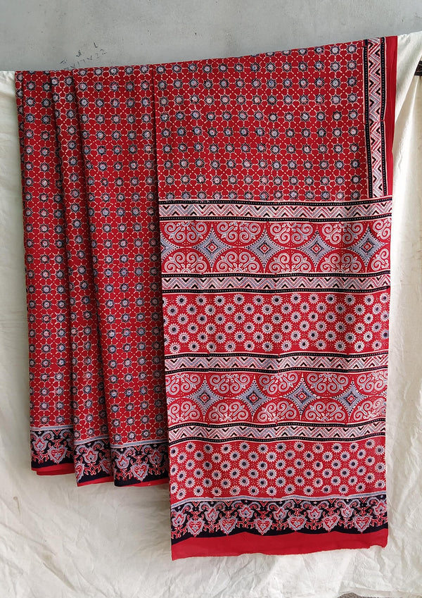 Pure Mul Cotton Saree With Azrak Print With Blouse.