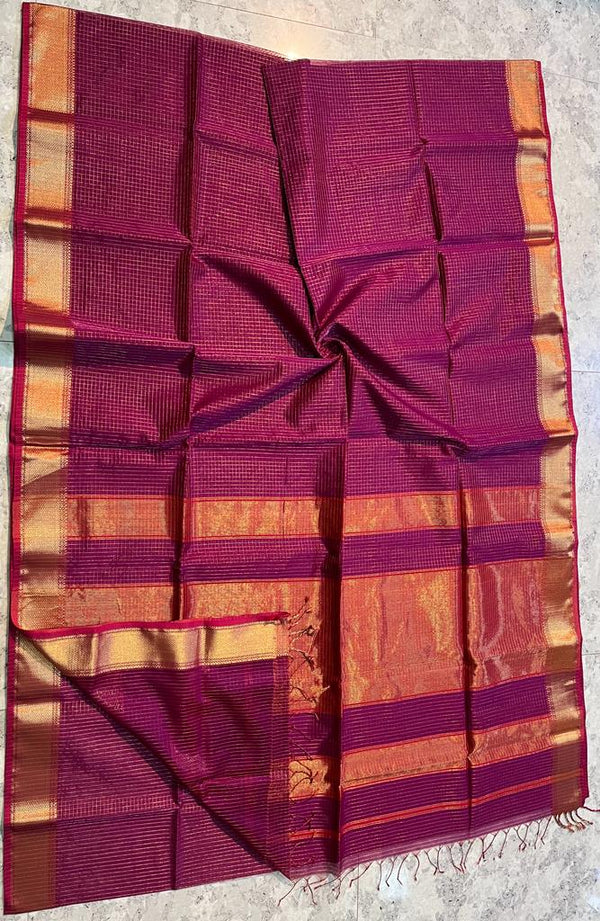 Handloom Maheshwari Silk Saree With Blouse.