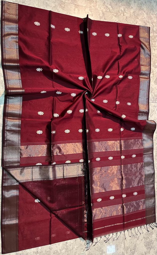 Handloom Maheshwari Silk Saree With Blouse.