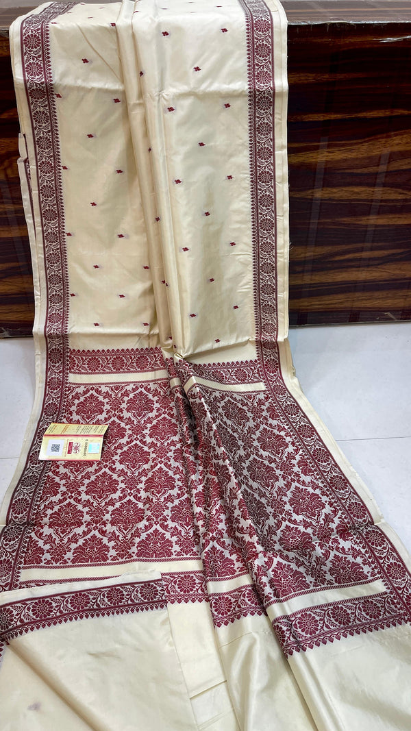 Pure Kanjivaram Silk Hand weaved saree With Blouse. ( length- 6.5 meter )