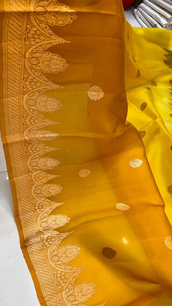 Pure Banarasi Kora Organza Silk Handwoven Zari Work Saree With Silk Mark Certificate ( Length- 6.3 Meter )