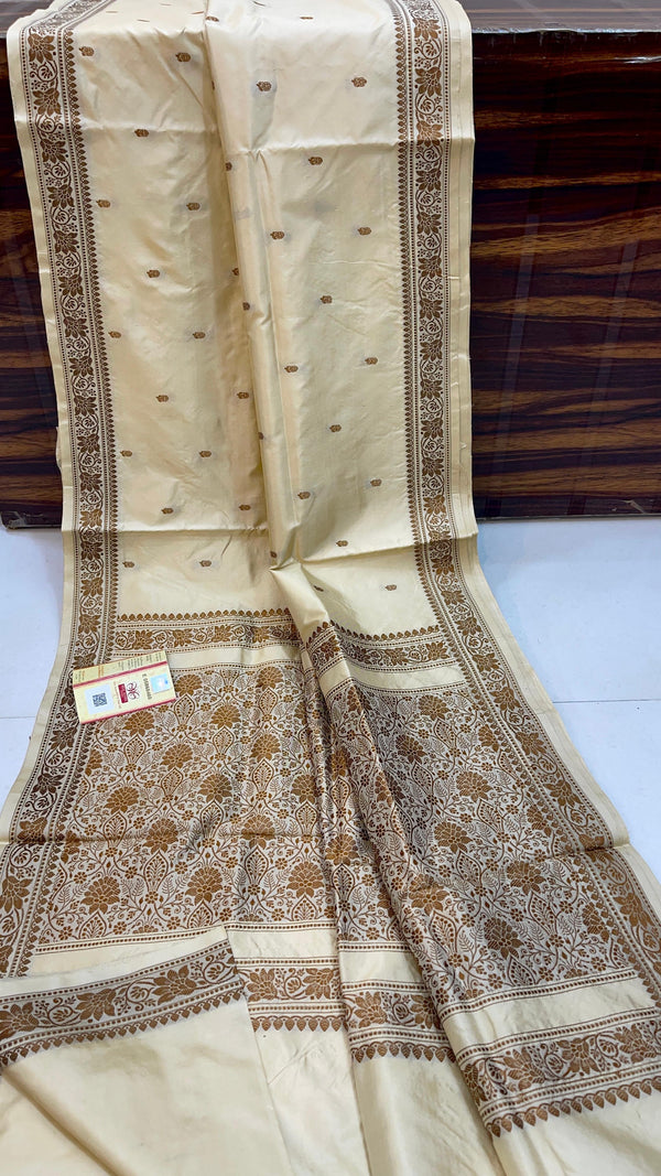 Pure Kanjivaram Silk Hand weaved saree With Blouse. ( length- 6.5 meter )