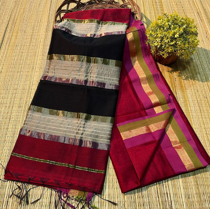 Handloom Maheshwari Silk Saree With Blouse.