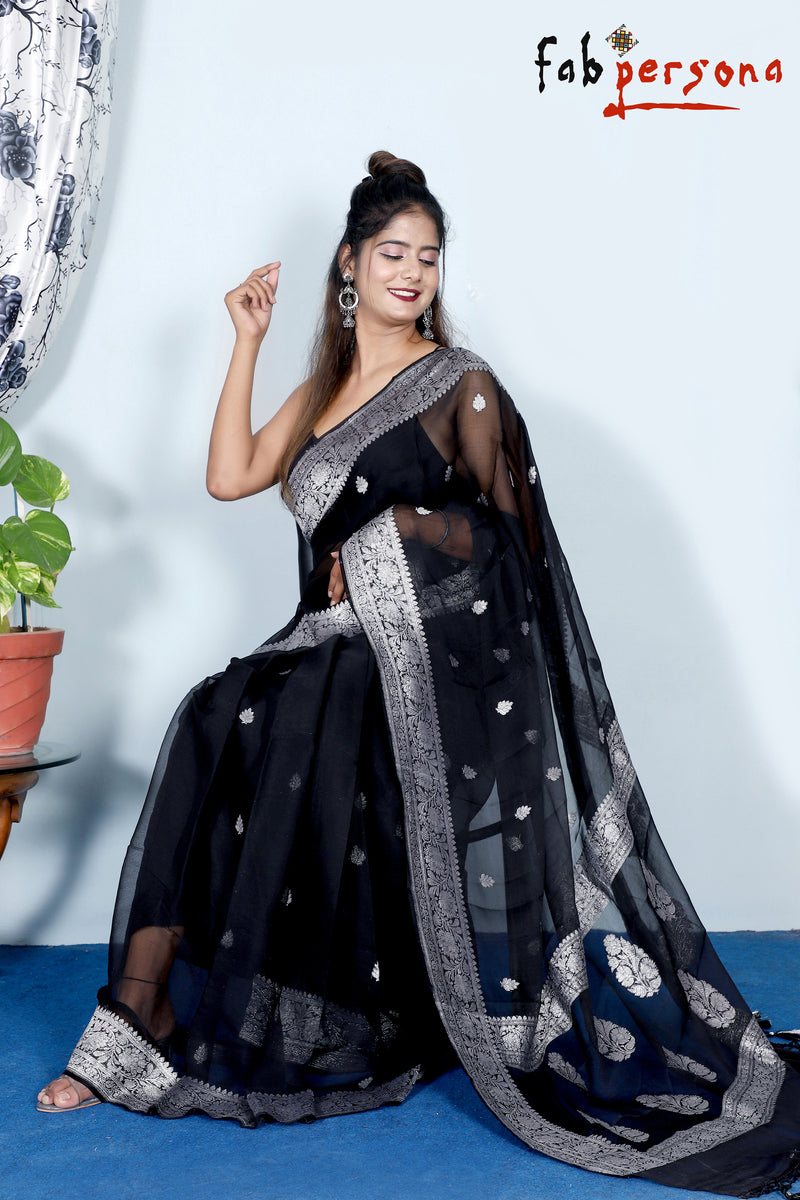 Pure Hand loom  Khaddi Chiffon Georgette Saree with Silver Zari Weaving blouse  ( length- 6.3 meter )