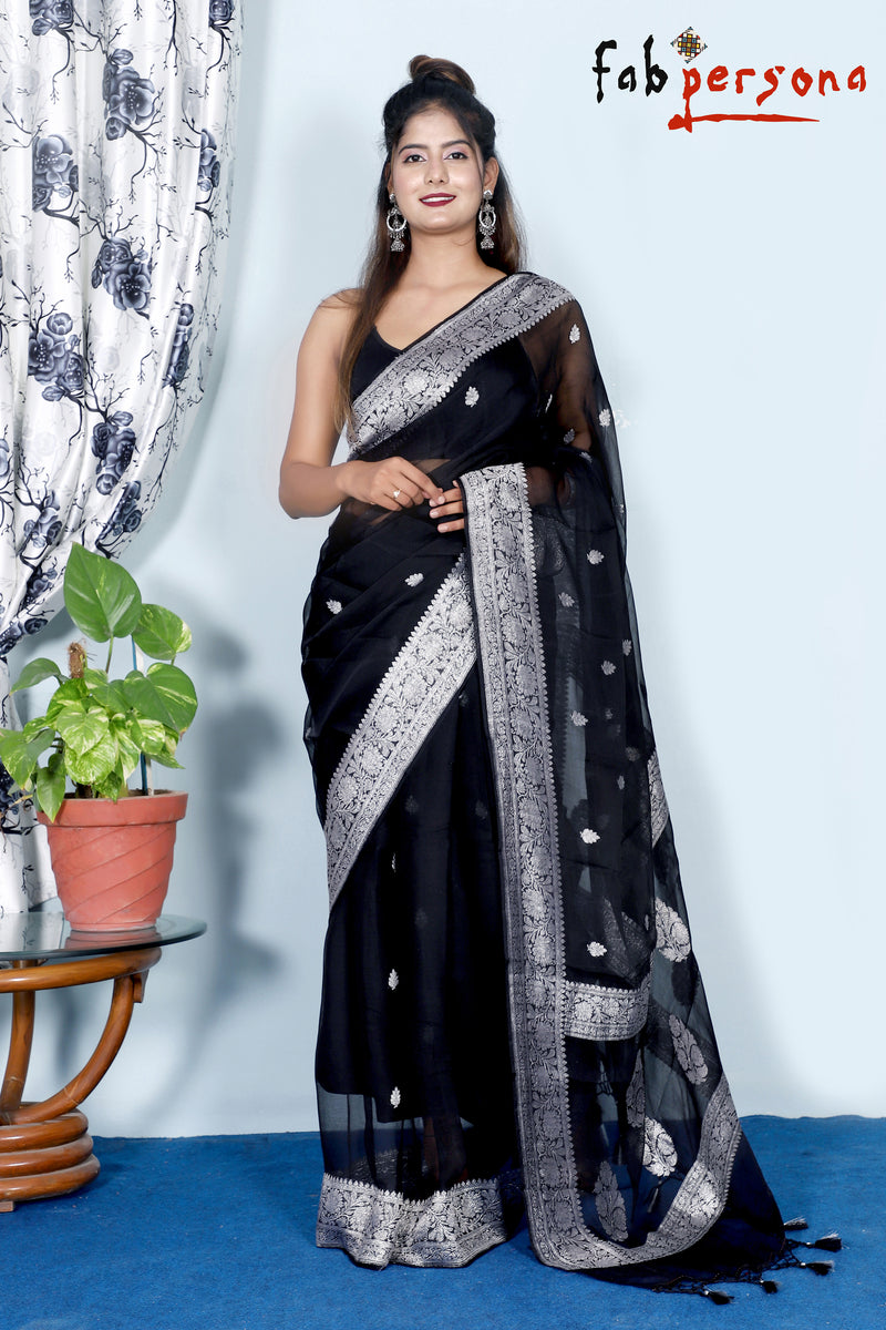 Pure Hand loom  Khaddi Chiffon Georgette Saree with Silver Zari Weaving blouse  ( length- 6.3 meter )