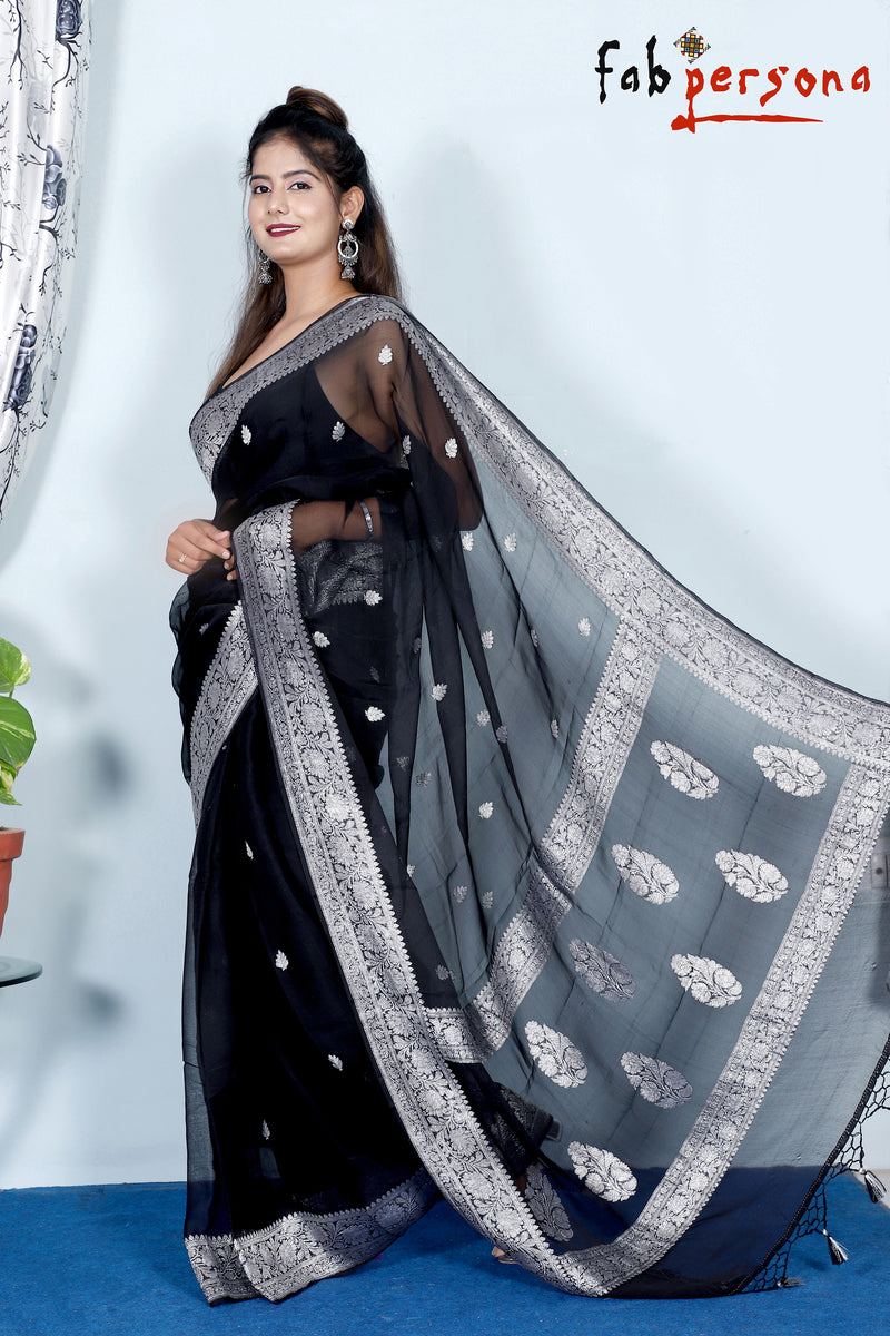 Pure Hand loom  Khaddi Chiffon Georgette Saree with Silver Zari Weaving blouse  ( length- 6.3 meter )