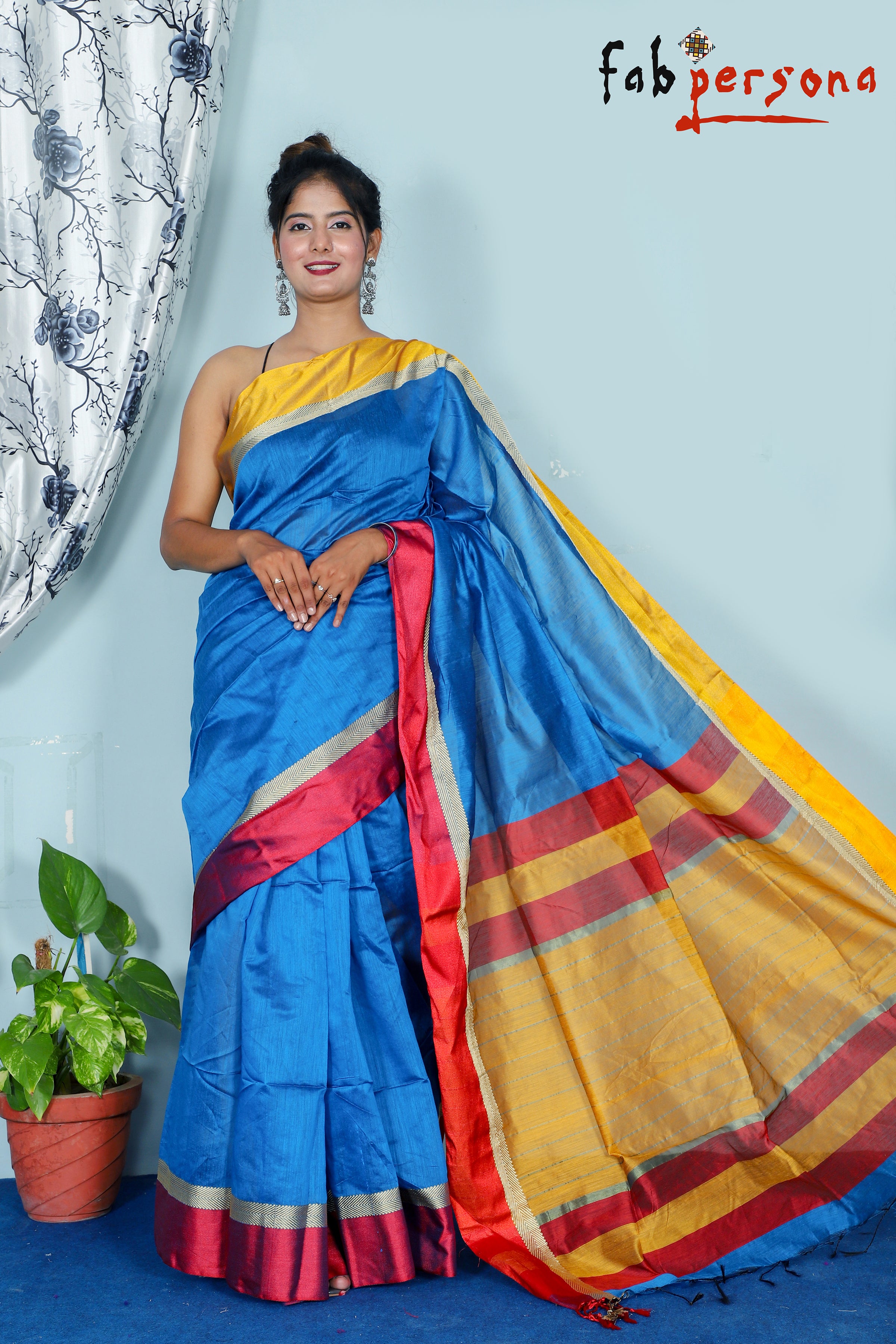 What colour suits a navy and royal blue saree? - Quora