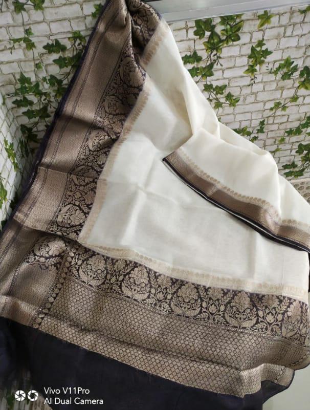 Pure Linen Border Saree with contrast Blouse ( length- 6.3 meter )