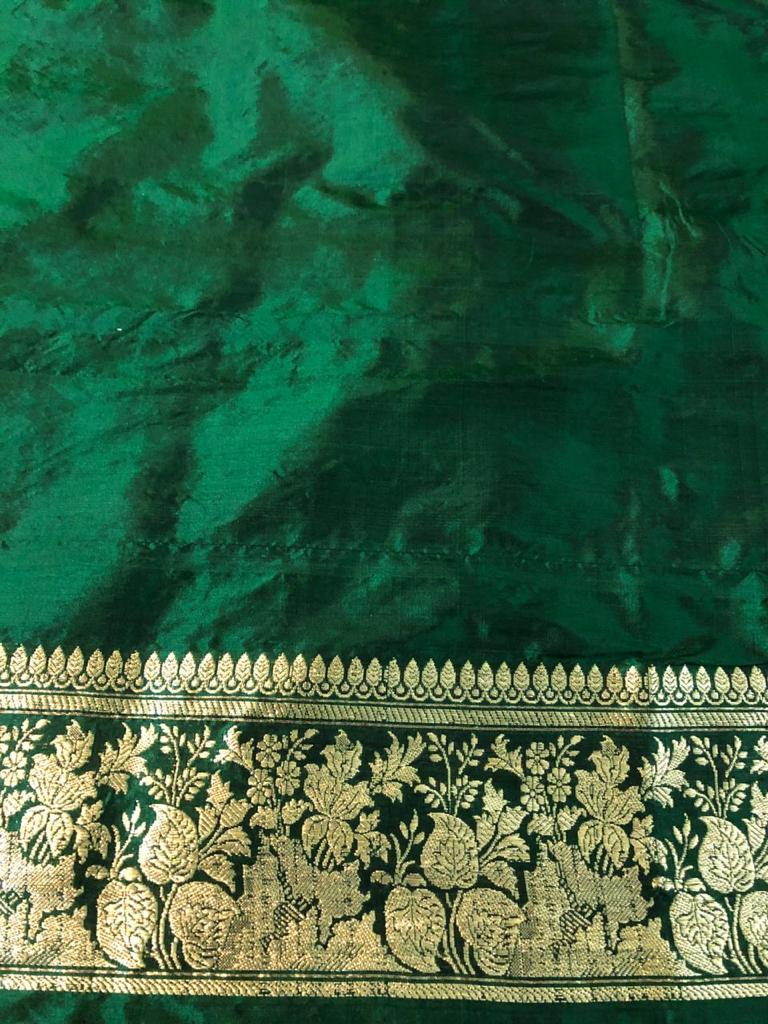 Green Color Pure Hand Weaving Traditional Jangla Work Saree In Pure katan silk .