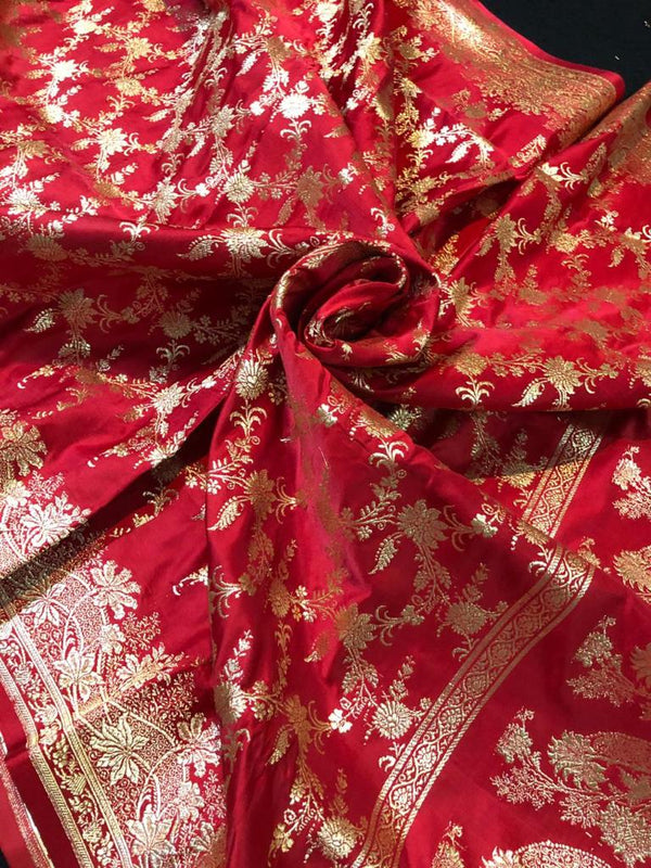 Red Color Pure Hand Weaving Traditional Jangla Work Saree In Pure katan silk .