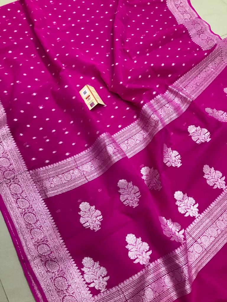 Latest Karwa Chauth Saree Design For Women | Saree designs, Traditional  dresses, Women