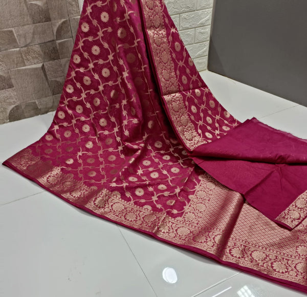 Semi Georgette Zari Work Saree With Blouse. ( length- 6.3 meter )