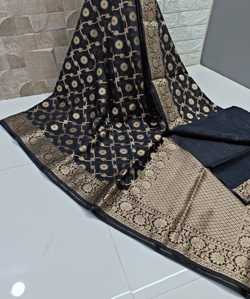 Semi Georgette Zari Work Saree With Blouse. ( length- 6.3 meter )