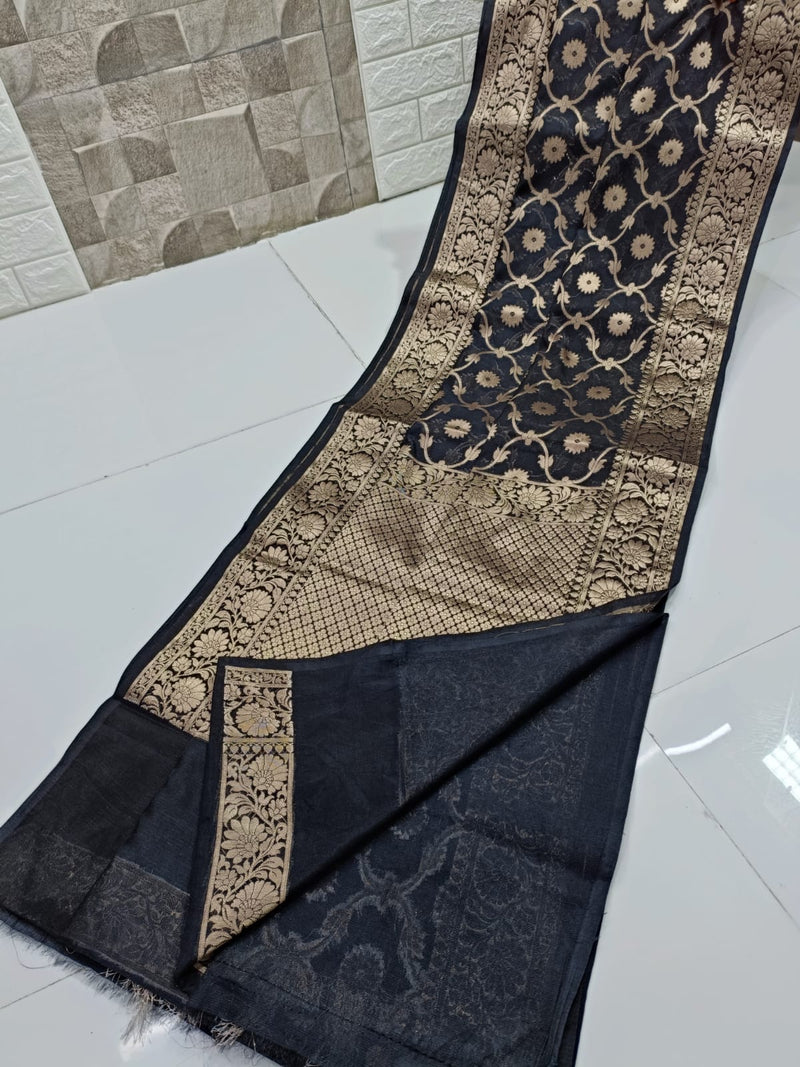 Semi Georgette Zari Work Saree With Blouse. ( length- 6.3 meter )