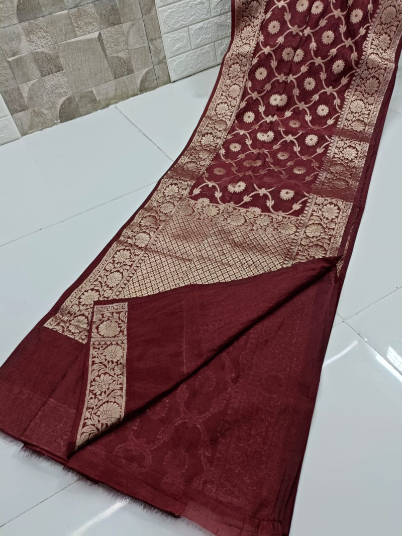 Semi Georgette Zari Work Saree With Blouse. ( length- 6.3 meter )