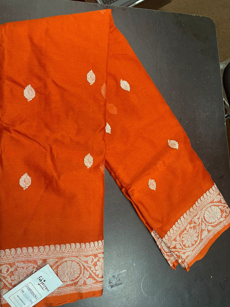 Pure Hand loom  Khaddi Georgette Saree with Silver Zari Weaving blouse  ( length- 6.3 meter )