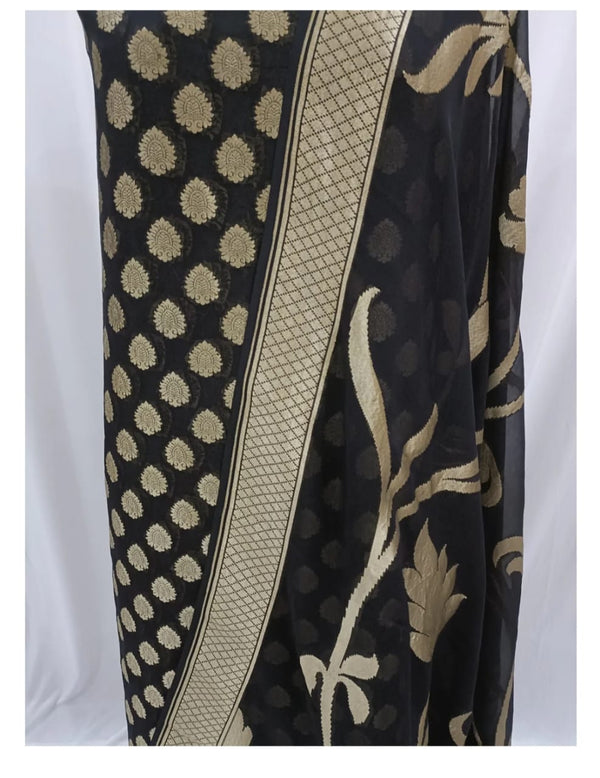 Pure Khaddi Georgette Unstitched Suit With water Zari Work.