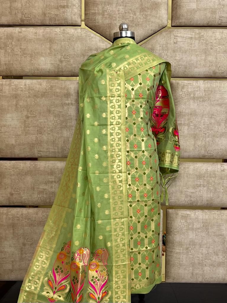 Banarasi Cotton Jamdani weaved Suit With Zari Weaving.